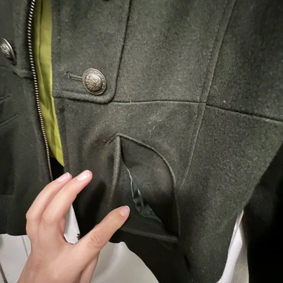 Women's Green Military Style Winter Jacket - Picture 3 of 4